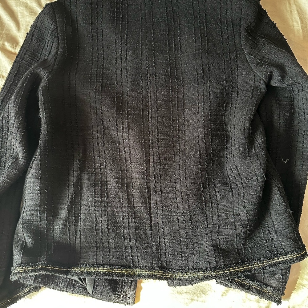 Blazer - Picture 8 of 9